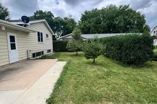 316 W 2nd St, Madison, MN 56256 - Photo 4