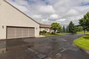 3211 Northern Valley Dr NE, Rochester, MN 55906 - Photo 2