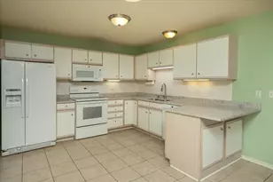 3211 Northern Valley Dr NE, Rochester, MN 55906 - Photo 10
