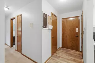 255 Westview Dr, West Saint Paul, MN 55118 - Photo 10