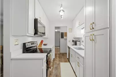 255 Westview Drive #308, West Saint Paul, MN 55118 - Photo 2