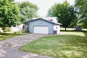 260 Balsam Dr, Foley, MN 56329 - Photo 6