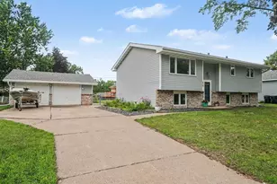 810 Sunny Ln, Anoka, MN 55303 - Photo 26