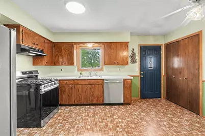 810 Sunny Lane, Anoka, MN 55303 - Photo 10