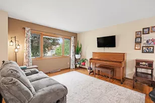 810 Sunny Ln, Anoka, MN 55303 - Photo 4