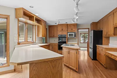 7890 Guild Court, Apple Valley, MN 55124 - Photo 10