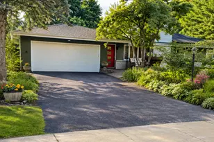2955 Regent Ave N, Golden Valley, MN 55422 - Photo 1