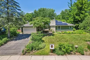 2955 Regent Ave N, Golden Valley, MN 55422 - Photo 1
