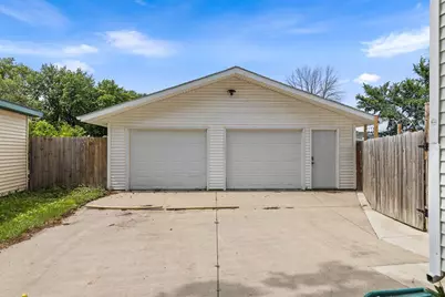 312 S 6th Street, Marshall, MN 56258 - Photo 6