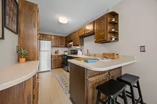 11143 Xavier Rd, Bloomington, MN 55437 - Photo 10