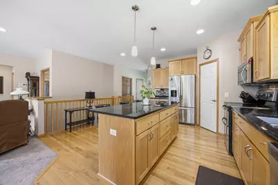 13205 Galena Way, Apple Valley, MN 55124 - Photo 4