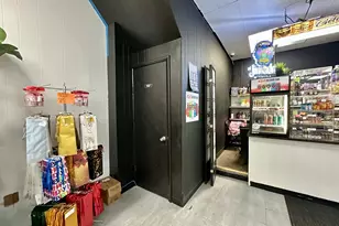 1047 Hudson Rd, Saint Paul, MN 55106 - Photo 1