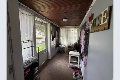 987 Lawson Avenue E, Saint Paul, MN 55106 - Photo 2