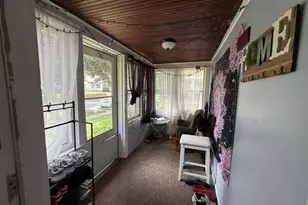987 Lawson Ave E, Saint Paul, MN 55106 - Photo 2