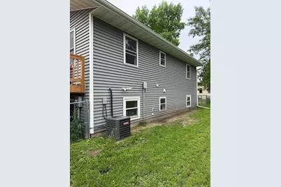 349 Beaulieu Street W, Motley, MN 56466 - Photo 4