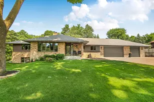 117 Benton Oaks Dr, Sauk Rapids, MN 56379 - Photo 2