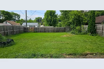 414 W Maple Avenue, Fergus Falls, MN 56537 - Photo 2