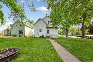 105 Ash Ave SW, Montgomery, MN 56069 - Photo 8