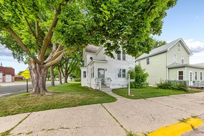 105 Ash Avenue SW, Montgomery, MN 56069 - Photo 2