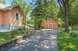 10901 Russell Ave S, Bloomington, MN 55431 - Photo 22