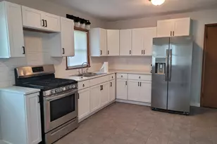 985 Bradley St, Saint Paul, MN 55130 - Photo 6