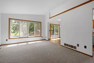 7581 23rd St N, Oakdale, MN 55128 - Photo 6