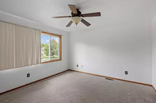 7581 23rd St N, Oakdale, MN 55128 - Photo 10