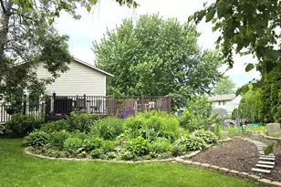 6546 Upper 22nd St N, Oakdale, MN 55128 - Photo 16