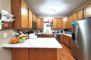 952 Conner St, Chaska, MN 55318 - Photo 6