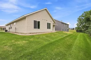 1633 18th Ave NW, Willmar, MN 56201 - Photo 32
