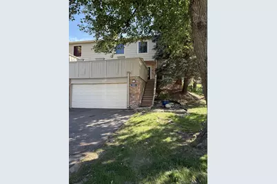 2111 Kings Valley Road W, Golden Valley, MN 55427 - Photo 4