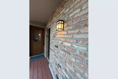 2111 Kings Valley Road W, Golden Valley, MN 55427 - Photo 8