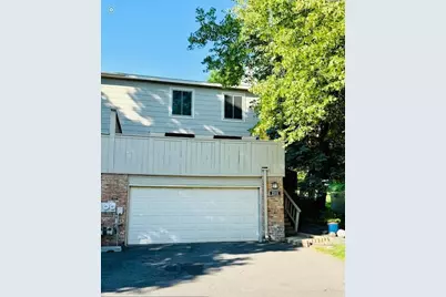 2111 Kings Valley Road W, Golden Valley, MN 55427 - Photo 2