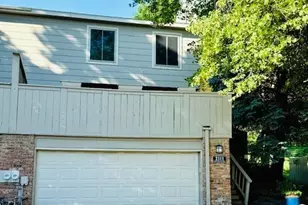 2111 Kings Valley Rd W, Golden Valley, MN 55427 - Photo 2