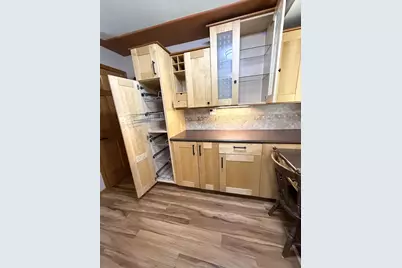 2111 Kings Valley Road W, Golden Valley, MN 55427 - Photo 24