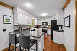 17195 Daniel Ln, Eden Prairie, MN 55346 - Photo 12