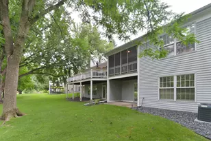 1262 Pondview Ln, White Bear Lake, MN 55110 - Photo 4