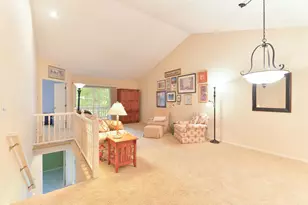 1262 Pondview Ln, White Bear Lake, MN 55110 - Photo 10