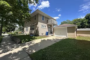 702 9th St SE, Rochester, MN 55904 - Photo 2