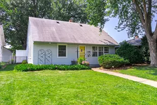 2024 Itasca Ave, Saint Paul, MN 55116 - Photo 2
