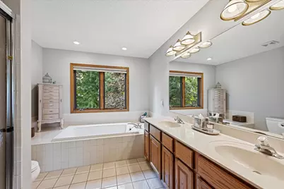 11412 Louisiana Avenue S, Bloomington, MN 55438 - Photo 18