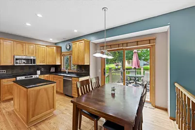 11412 Louisiana Avenue S, Bloomington, MN 55438 - Photo 10