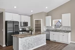 18099 Heirloom Ct, Lakeville, MN 55044 - Photo 10