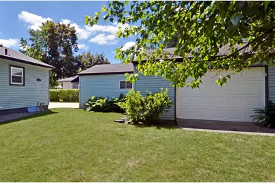 4639 Colorado Avenue N, Crystal, MN 55422 - Photo 8