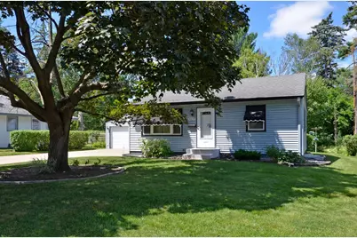 4639 Colorado Avenue N, Crystal, MN 55422 - Photo 4
