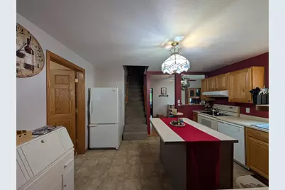 111 E Lyon Street, Minneota, MN 56264 - Photo 6