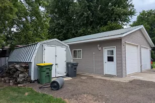 111 E Lyon St, Minneota, MN 56264 - Photo 28