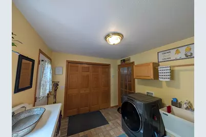 111 E Lyon Street, Minneota, MN 56264 - Photo 18