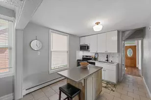 633 Kent St, Saint Paul, MN 55103 - Photo 2