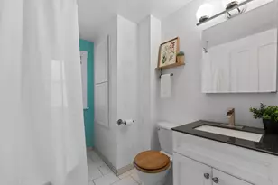 633 Kent St, Saint Paul, MN 55103 - Photo 8